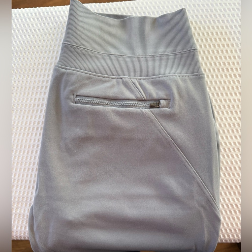 ATHLETA Venice Joggers - Sz L Petite